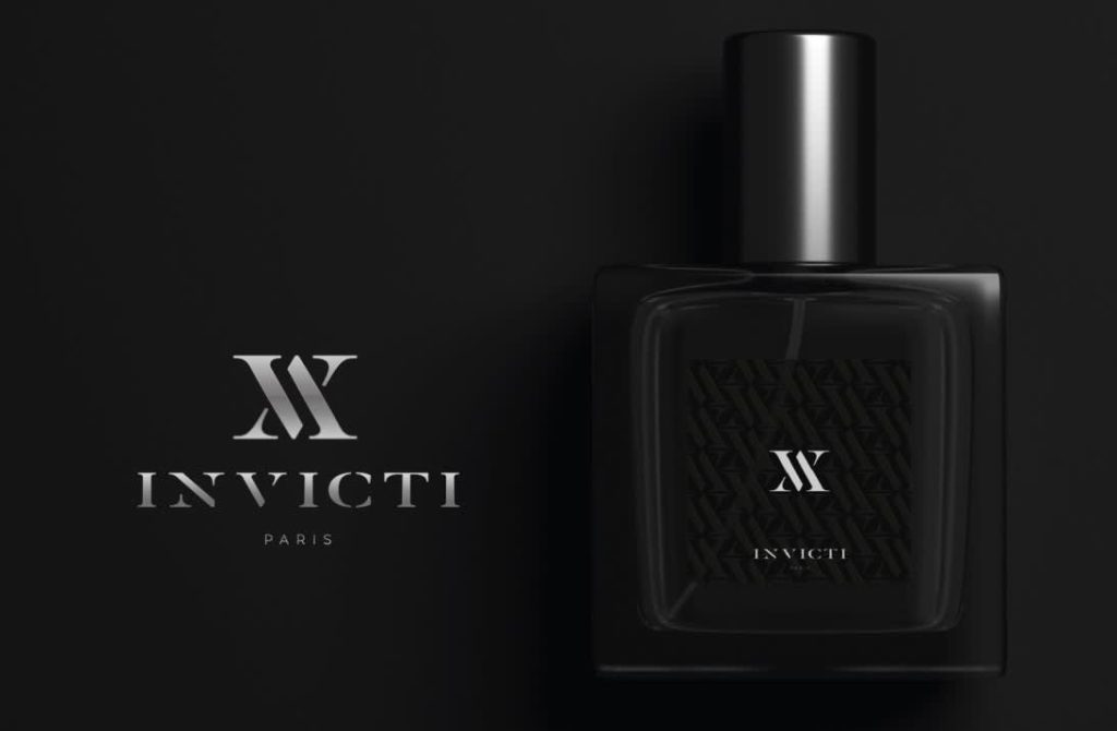 Black perfume bottle that fits the noir perfume brand identity