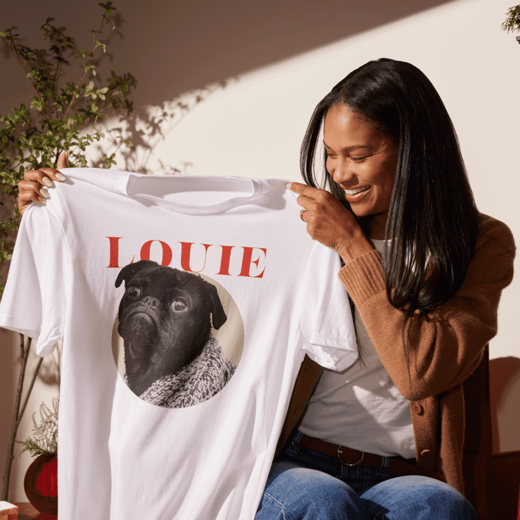 Personalized T-shirt with face of a dog