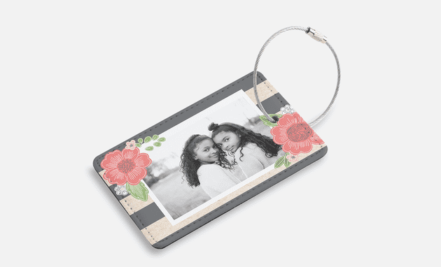 Luggage tags with a photo of your friend