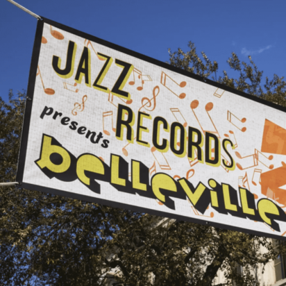 Outdoor banner sign