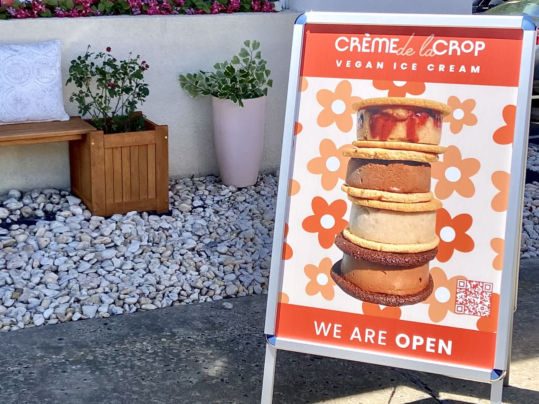 Cr&egrave;me de la Crop sandwich board
